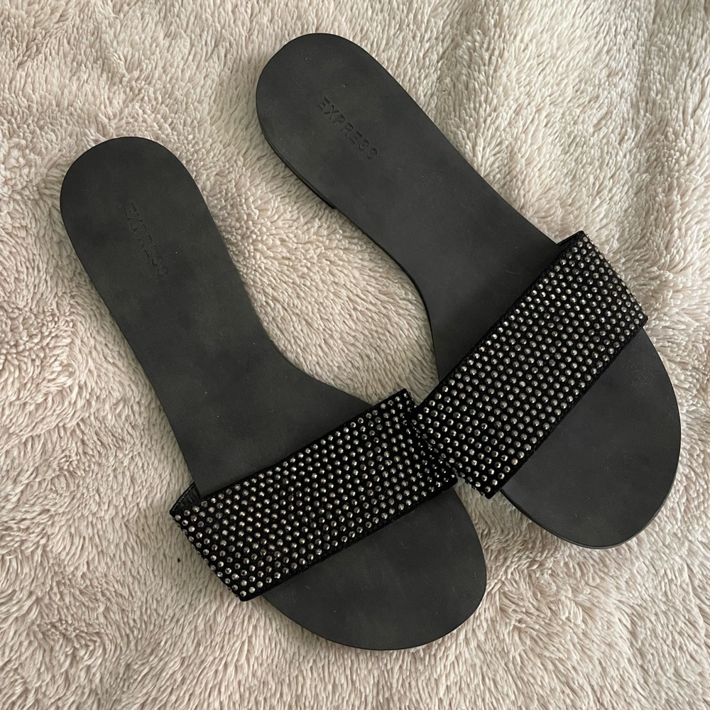 Express Flat Sandals